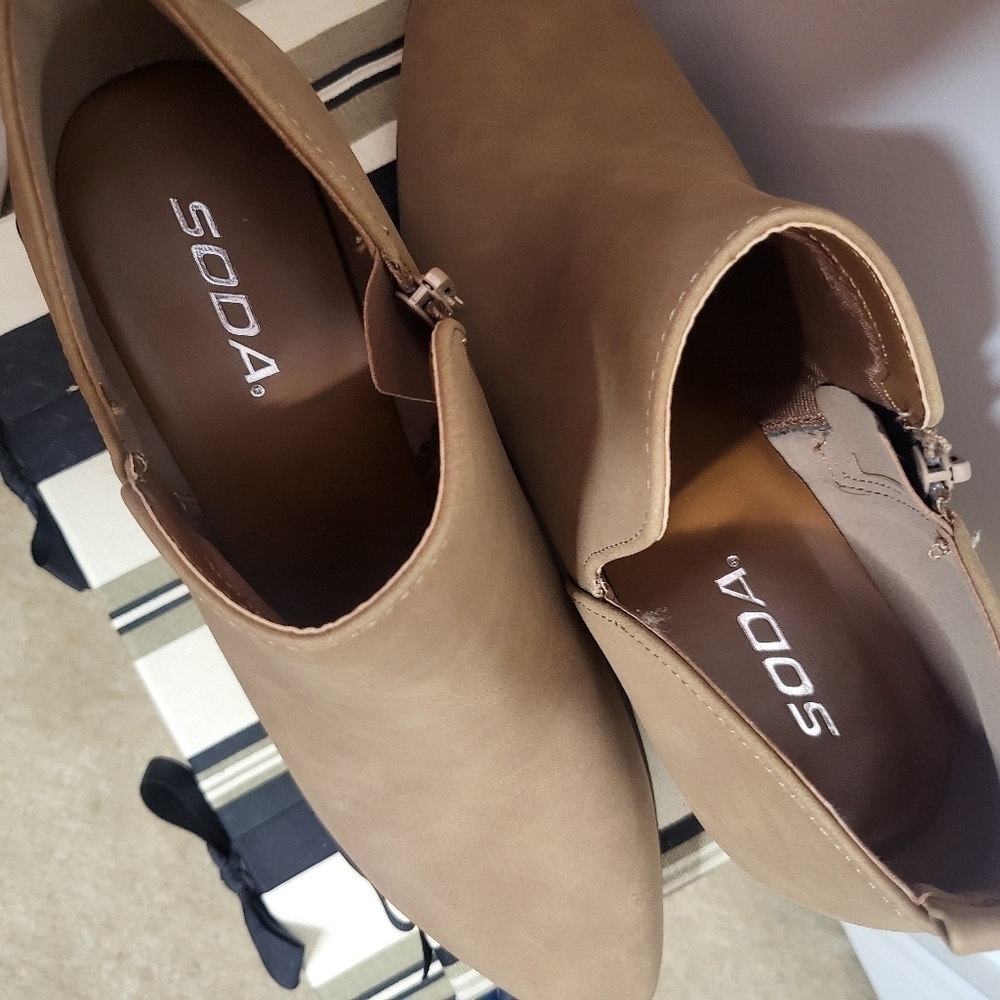 Soda tan faux suede ankle boots - Picture 3 of 5
